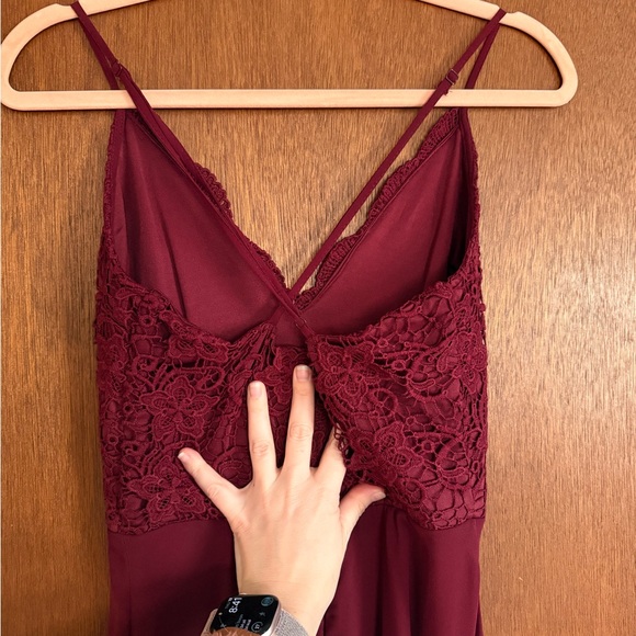 Chic Lace Burgundy Dress - Picture 2 of 7